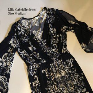 Mlle Gabrielle dress, blue white, slits in sleeves